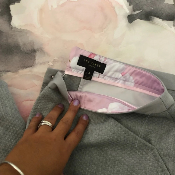 COPY - Ted Baker Title Daizit Skinny Crop Step Hem Pants, Grey, US Size 10 - Picture 6 of 13